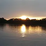 Floss 2 Bateau-hôtel *