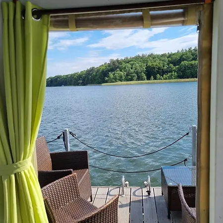 Hotel na wodzie Floss 2 *